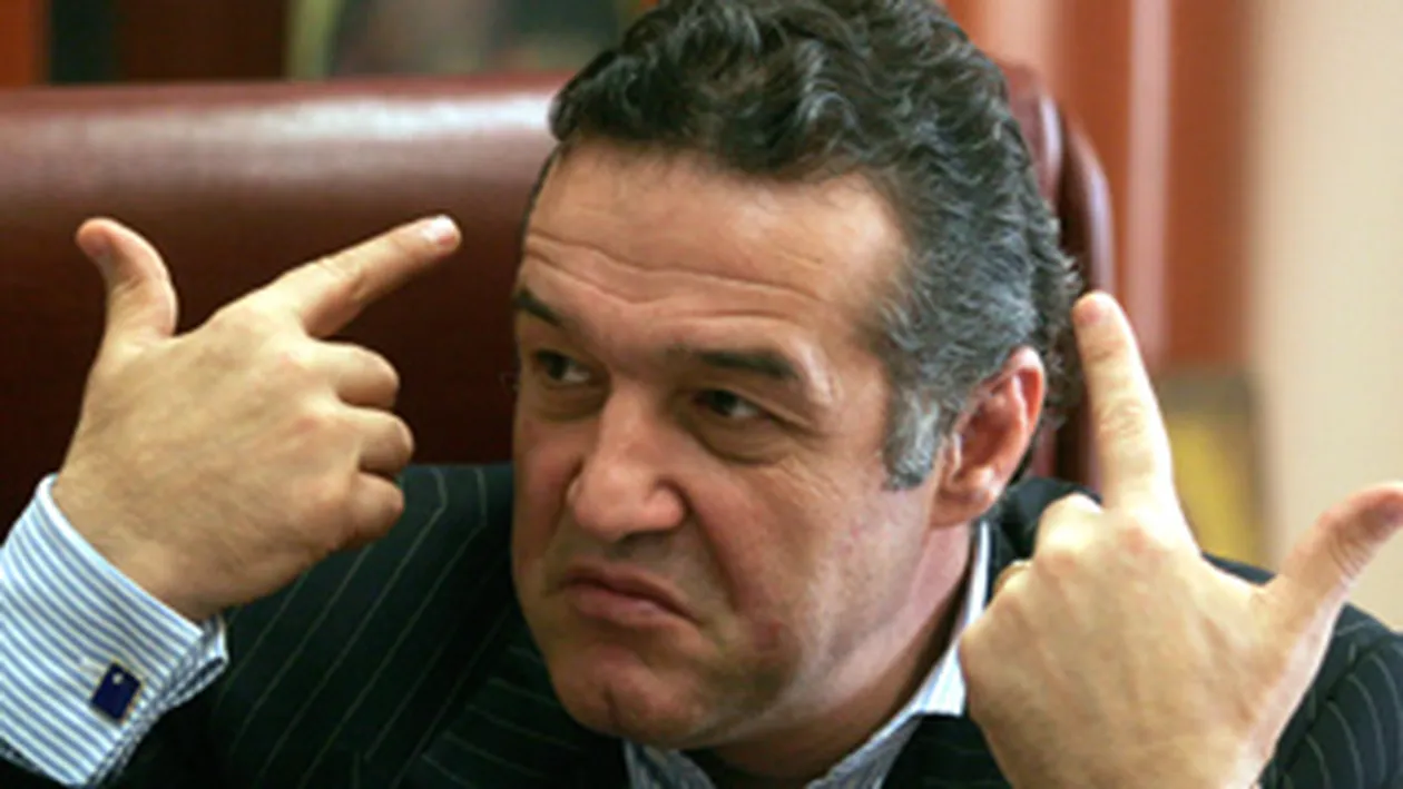 Becali ia exemplu de aici! Noua jucatori de la Steaua Rosie Belgrad au fost amendati drastic pentru ca nu s-au daruit exemplar intr-un amical castigat!