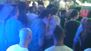A sedus un salvamar in club, dar nu vrea o relatie cu el! Simona Trasca: "Vara nu ma indragostesc, doar ma distrez!"