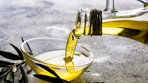 Cât de sănătos este, de fapt, uleiul de măsline? Vedeta dietei mediteraneene, cu beneficii demonstrate pentru sănătate