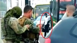 Teroare în Rio de Janeiro! Un bărbat înarmat a luat aproape 40 de oameni ostatici într-un autobuz