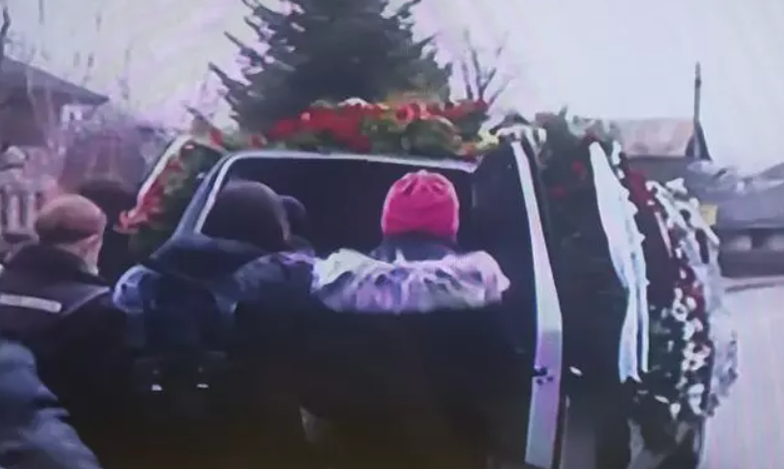 Victor Socaciu a fost condus azi pe ultimul drum. Familia și foști colegi de breaslă i-au adus un ultim omagiu