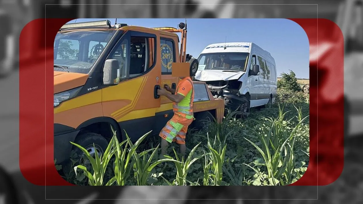 Tragedie în Arad. Șoferul unui microbuz cu pasageri a murit după ce i s-a făcut rău la volan. Vehiculul a ajuns în câmp