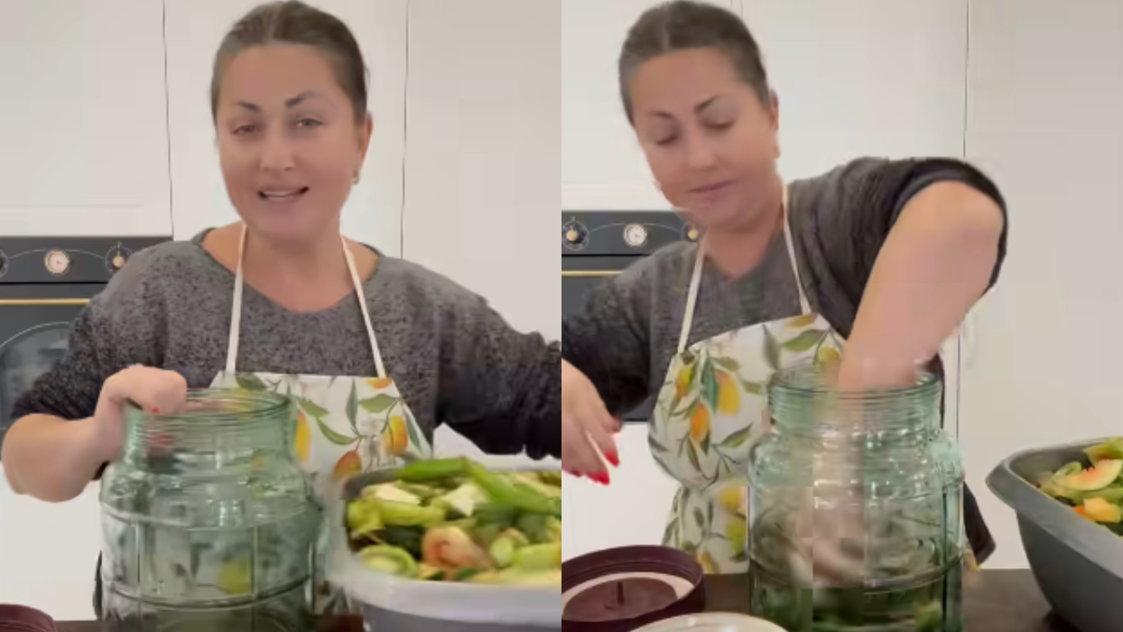 Gabriela Cristea a arătat cum pune murături/ Sursa foto: Facebook