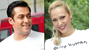 Iulia Vantur, intr-un scandal URIAS! Indienii sunt foc si pară de când au aflat că blondina ar fi fost maritata cu Marius Moga