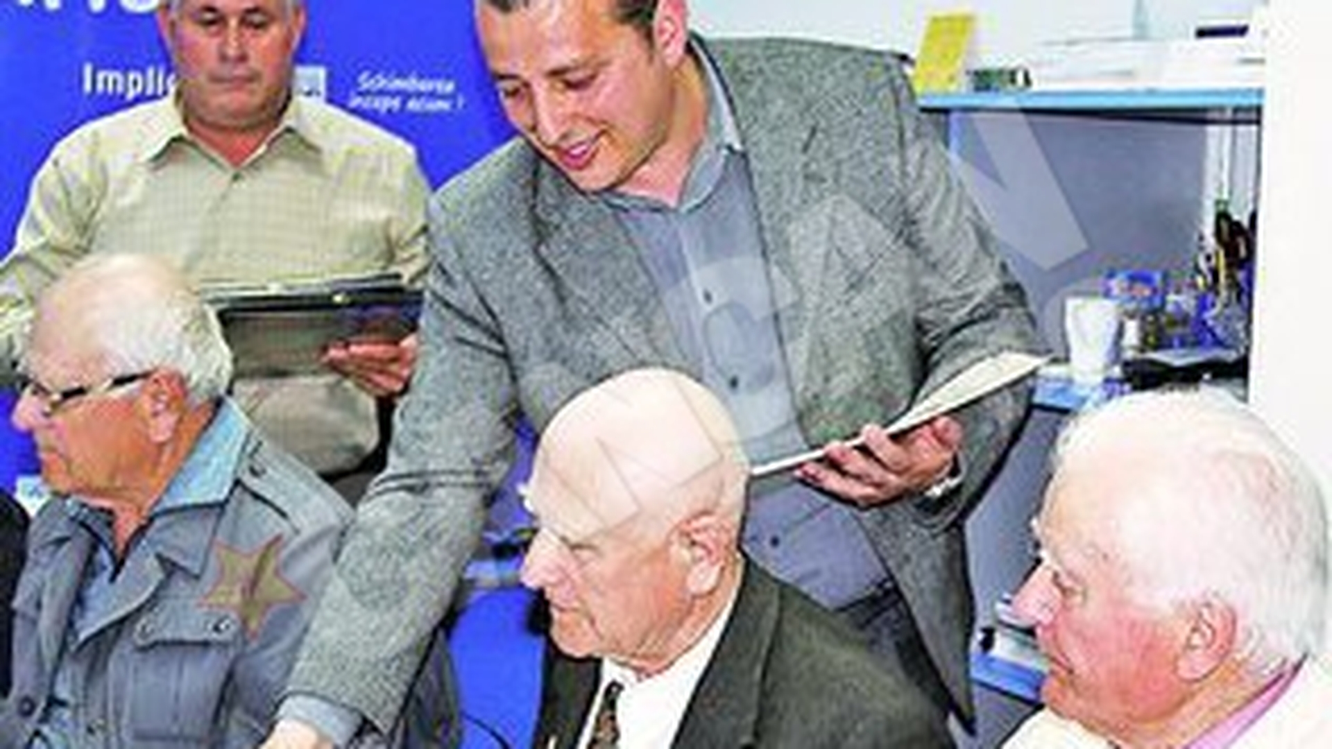 Stefan Florescu i-a premiat pe veteranii de razboi