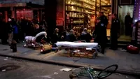 VIDEO / Teroare la New York. A scos pistolul şi a început să tragă! Un român a fost împuşcat!