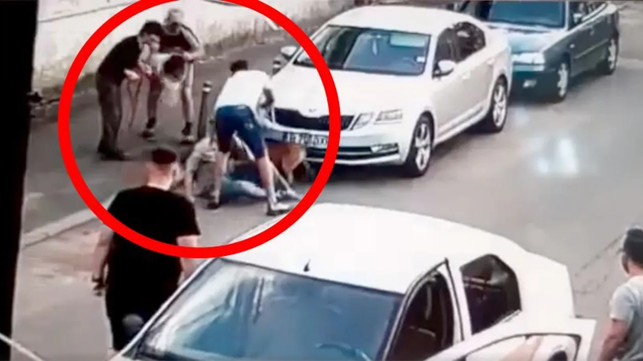 Imagini sfâșietoare în București! O doctoriță și cățelul ei, atacați în plină stradă de un Amstaff de luptă fără zgardă și botniță