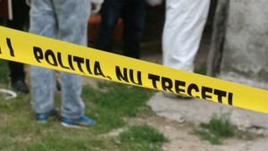 Scene uluitoare în cazul triplului asasinat! A fost luat de la înmormântare şi dus în arest! Prima imagine cu suspectul