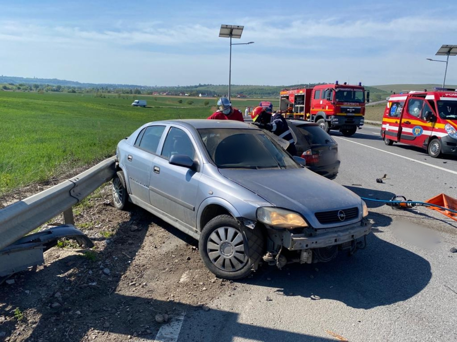 Persoană rănită într-un accident produs în centrul Capitalei. A fost nevoie de intervenția descarcerării. VIDEO