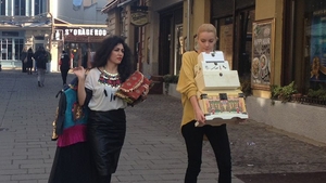 DIANA DUMITRESCU şi DOINIŢA OANCEA, aşa cum nu le-ai mai văzut până acum! După ce şi-au schimbat look-ul, amândouă au...