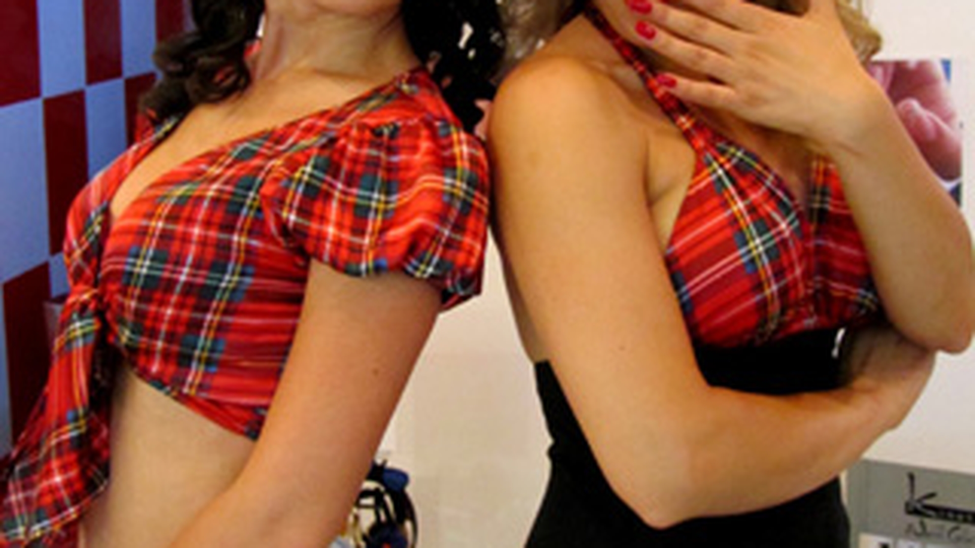 Angi (Pin-Up Girls) a salvat un fan de la sinucidere!