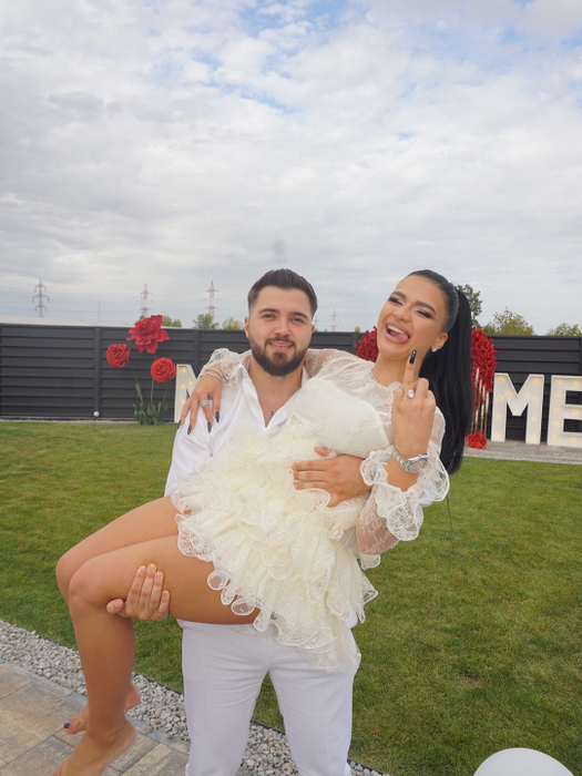 Fiica Sabinei Leonte Alb a fost cerută în căsătorie! Alexia a izbucnit în lacrimi: „Cea mai frumoasă zi”