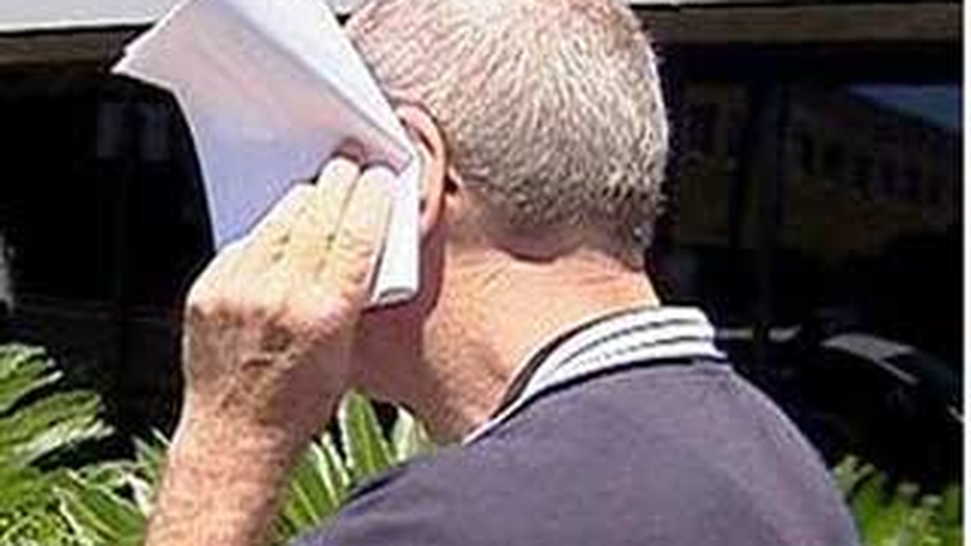 Un profesor australian, acuzat ca a violat peste 44 de minori