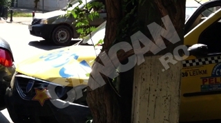 Accident provocat de un sofer profesionist! Trei clienti au ajuns la spital direct din taxiul "Pelicanul"