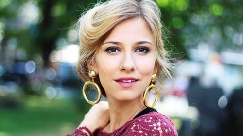 Dana Rogoz a GAFAT din nou! Cum a putut sa iasa din casa! Vedeta a fost luata in vizor de stilist