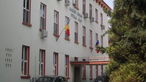 Acuzații grave la Spitalul Elias! Un celebru chirurg este acuzat că-și lasă fiica, studentă, să participe la operații