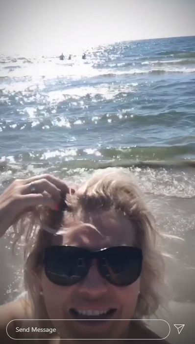 Mirela Vaida, apariție vibrantă pe litoralul românesc. Cum arată în costumul sexy pe care l-a purtat azi la plajă: “Să nu cadă sutienul”