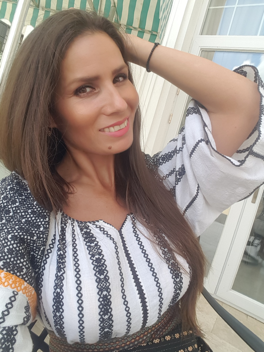 Daniela Ploia, una dintre cele mai talentate cântărețe de muzică populară din zona Banatului