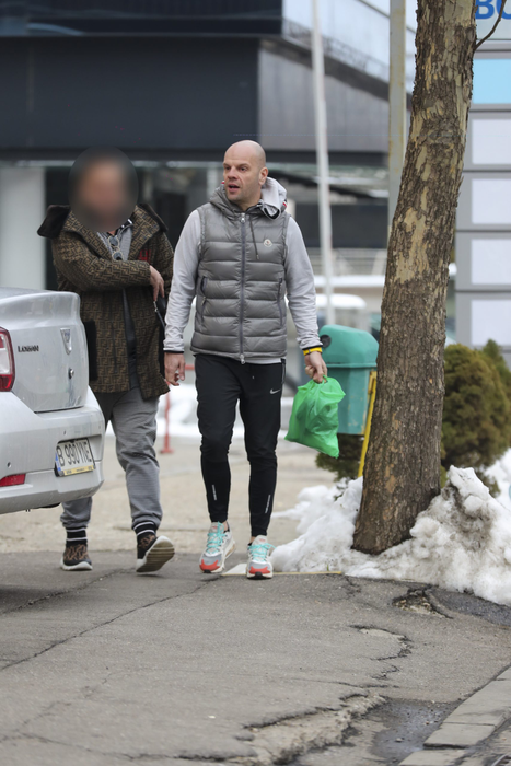 Seco Dubravko alături de un prieten în zona de nord a Capitalei