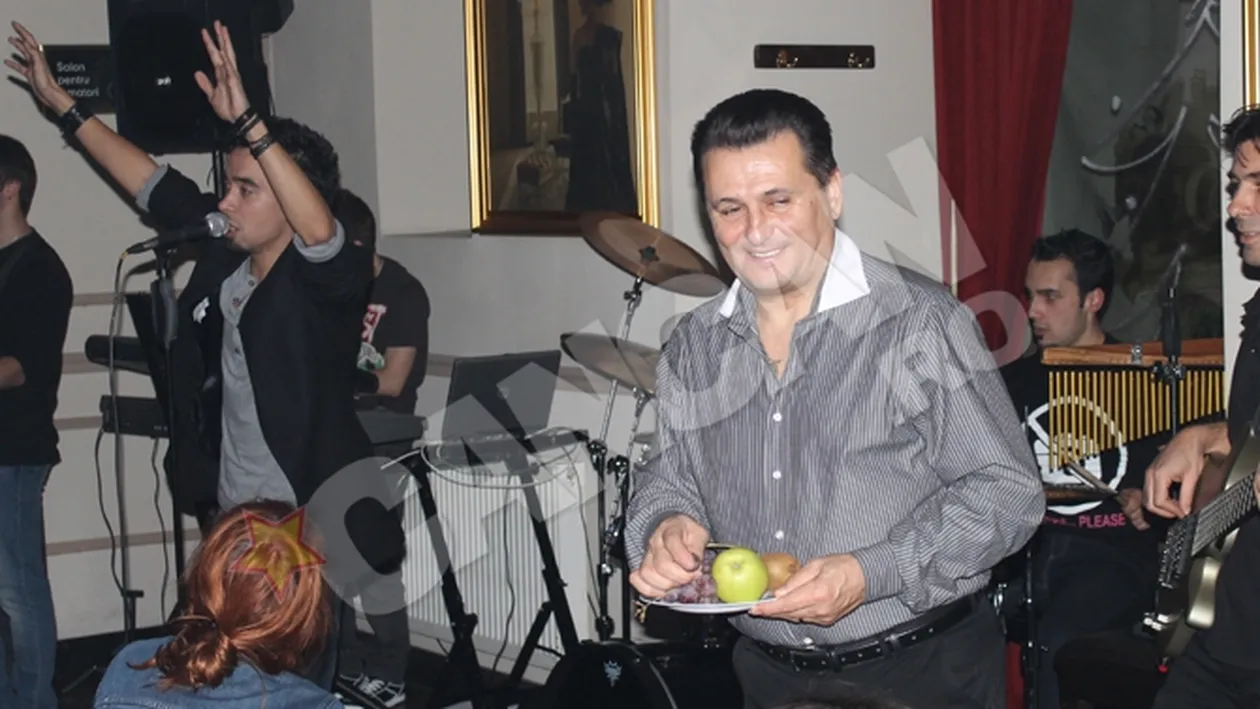 Dragomir Max a facut show pentru echipa Dansez pentru tine! Nea Marin a dansat si baut sprit pana dimineata