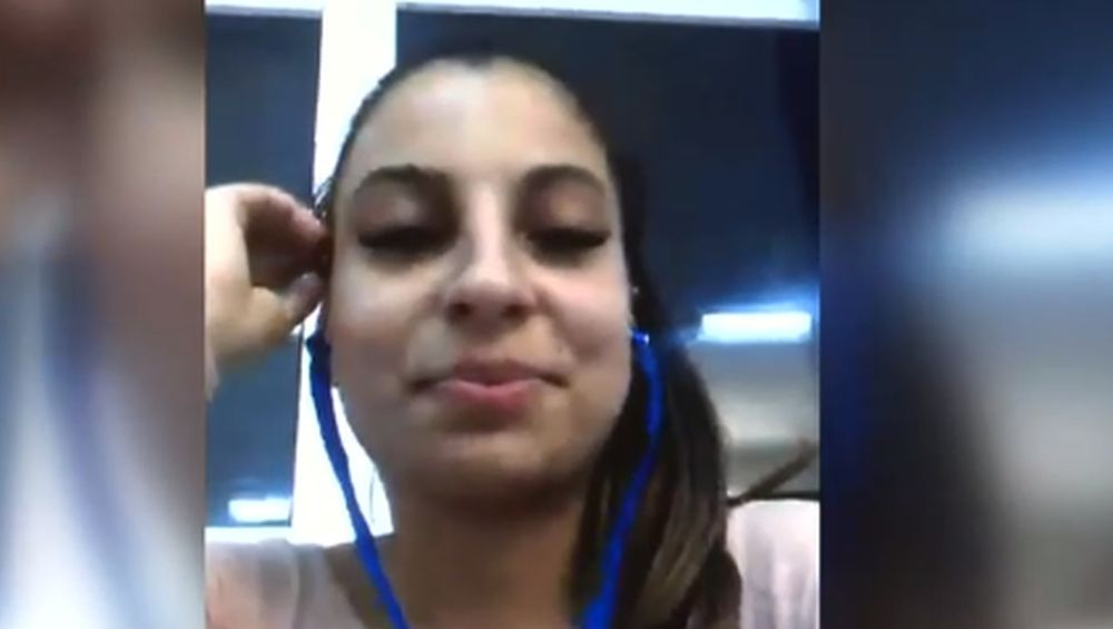 O tânără de doar 19 ani s-a dus la spital cu o durere de cap, iar diagnosticul medicilor i-au schimbat radical viața! Andreea are nevoie de sânge