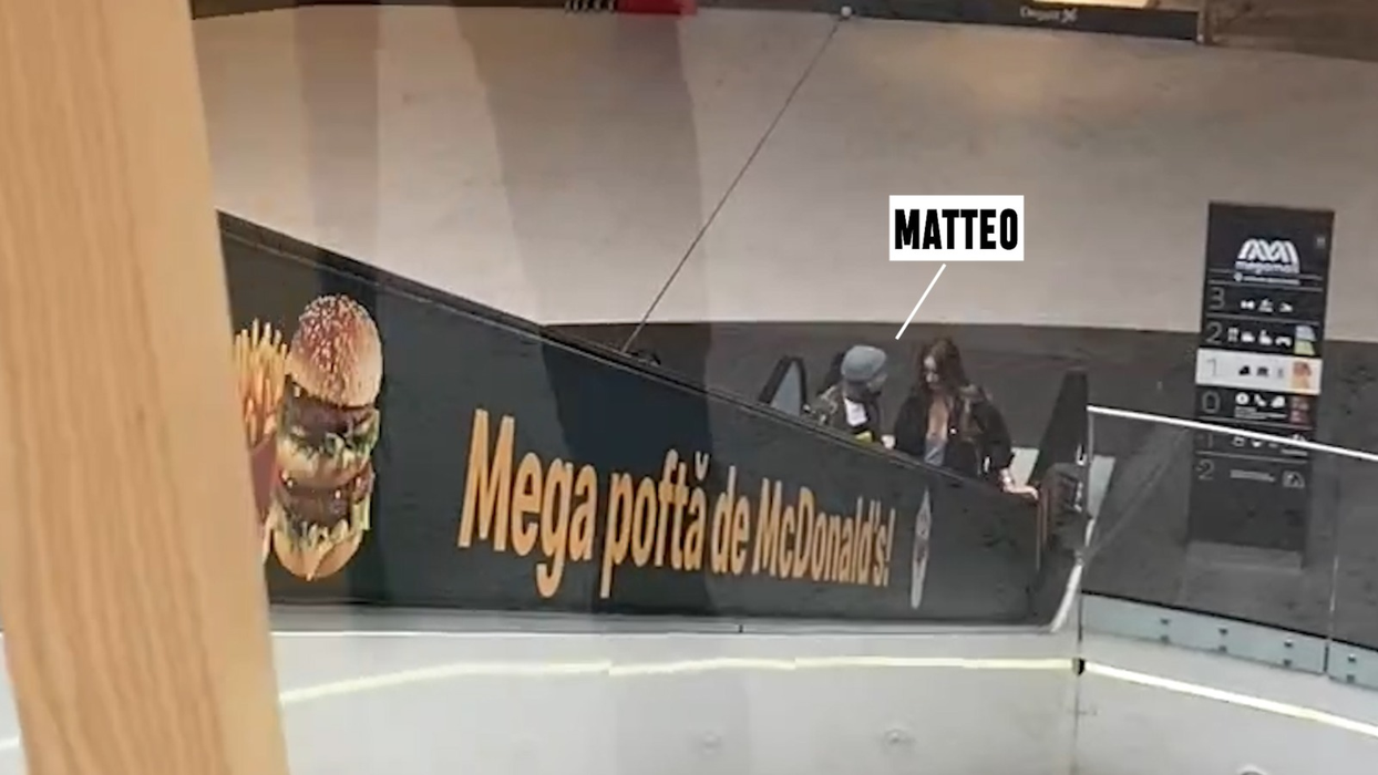 Matteo și iubita la mall