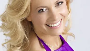 Aparitie SOC, in direct la TV! Simona Gherghe e inca VANATA pe maini! Vezi cum arata