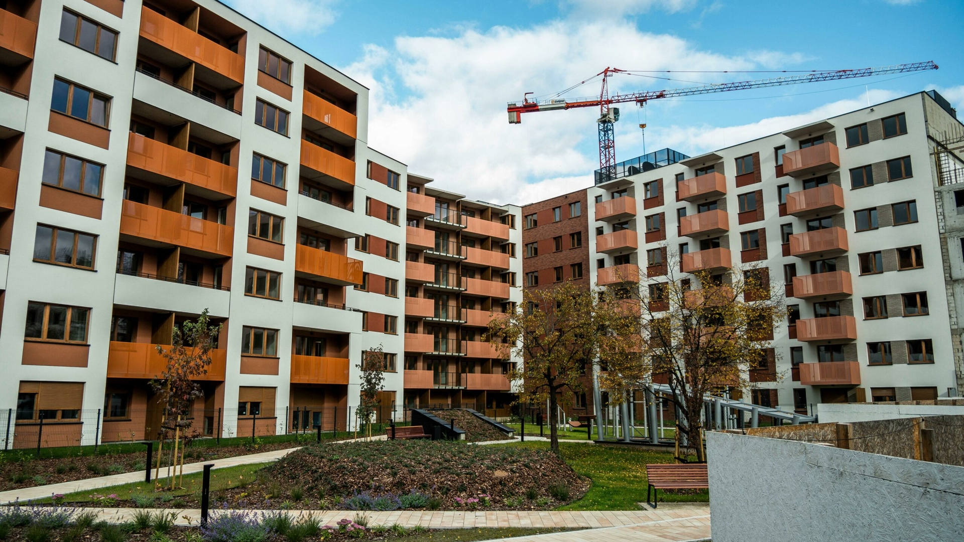 Amenzi pentru românii care nu au asigurare de locuință. Autoritățile încep controalele