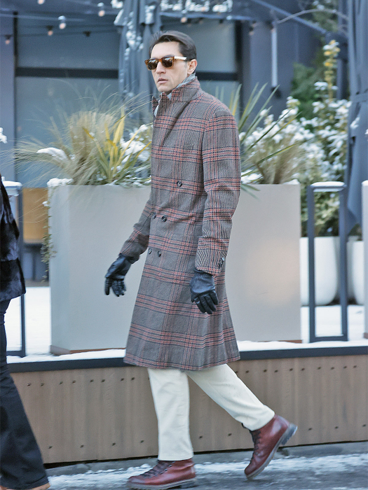 Ciprian Tătărușanu, apariție cu vibe de Peaky Blinders! Fashion Week e “pistol cu apă”
