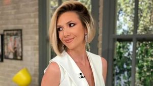 Adela Popescu, mamă pentru a 4-a oară? Mesajul care i-a uimit pe fani