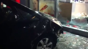 O poveste trista de amor sta in spatele gestului soferului bucurestean care a intrat cu masina in magazinul unde lucra sotia!