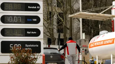 Consumul la pompă a scăzut, estimează industria. Stadiul demersurilor Ministerului Energiei pentru creșterea capacității de rafinare, prin redeschiderea Petrotel