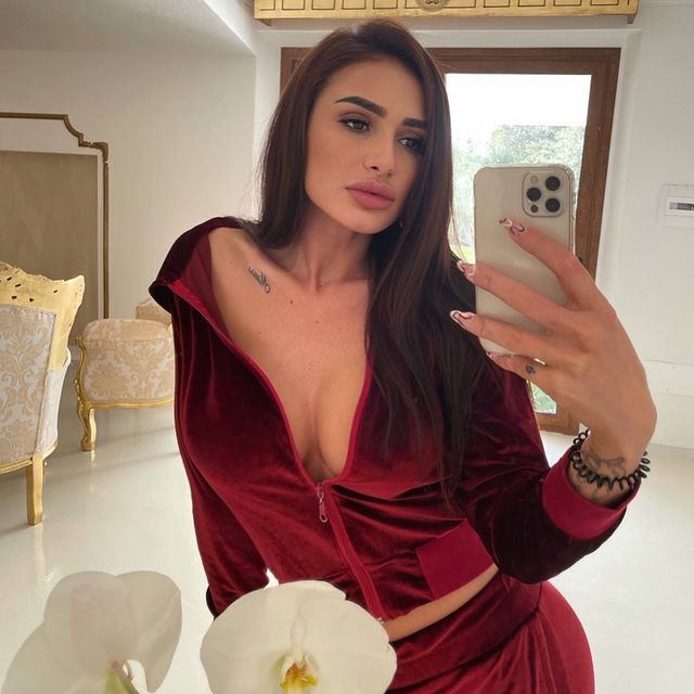 Lena știe cum să le mențină interesul miilor de urmăritori / Foto: Instagram