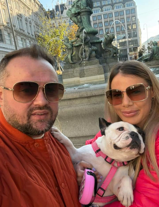 Liviu împreună cu noua iubită/ sursă foto: Facebook