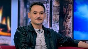 Pleacă sau nu Răzvan Simion de la Neatza?! Prezentatorul de la Antena 1 a fost categoric: „Nu știi dacă ești bun sau nu”