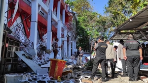 Cutremur de 7,4 grade Richter în Indonezia! Oamenii au intrat în panică totală