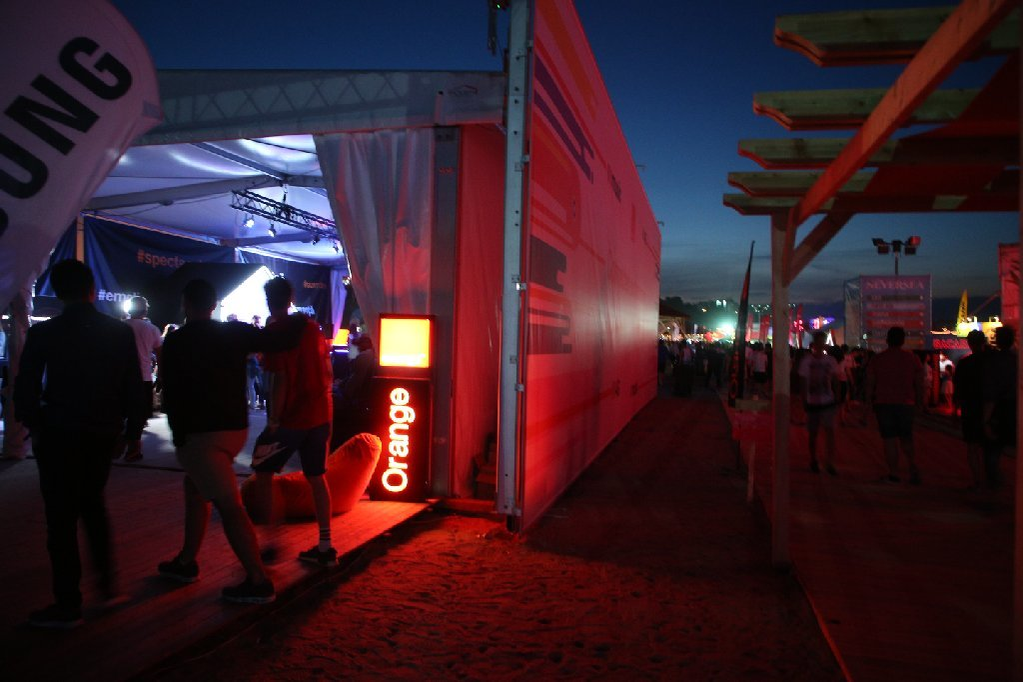 CANCAN.ro transmite cele mai tari momente. IMAGINI LIVE. Zeci de mii de oameni la NEVERSEA, cel mai mare festival de pe litoral