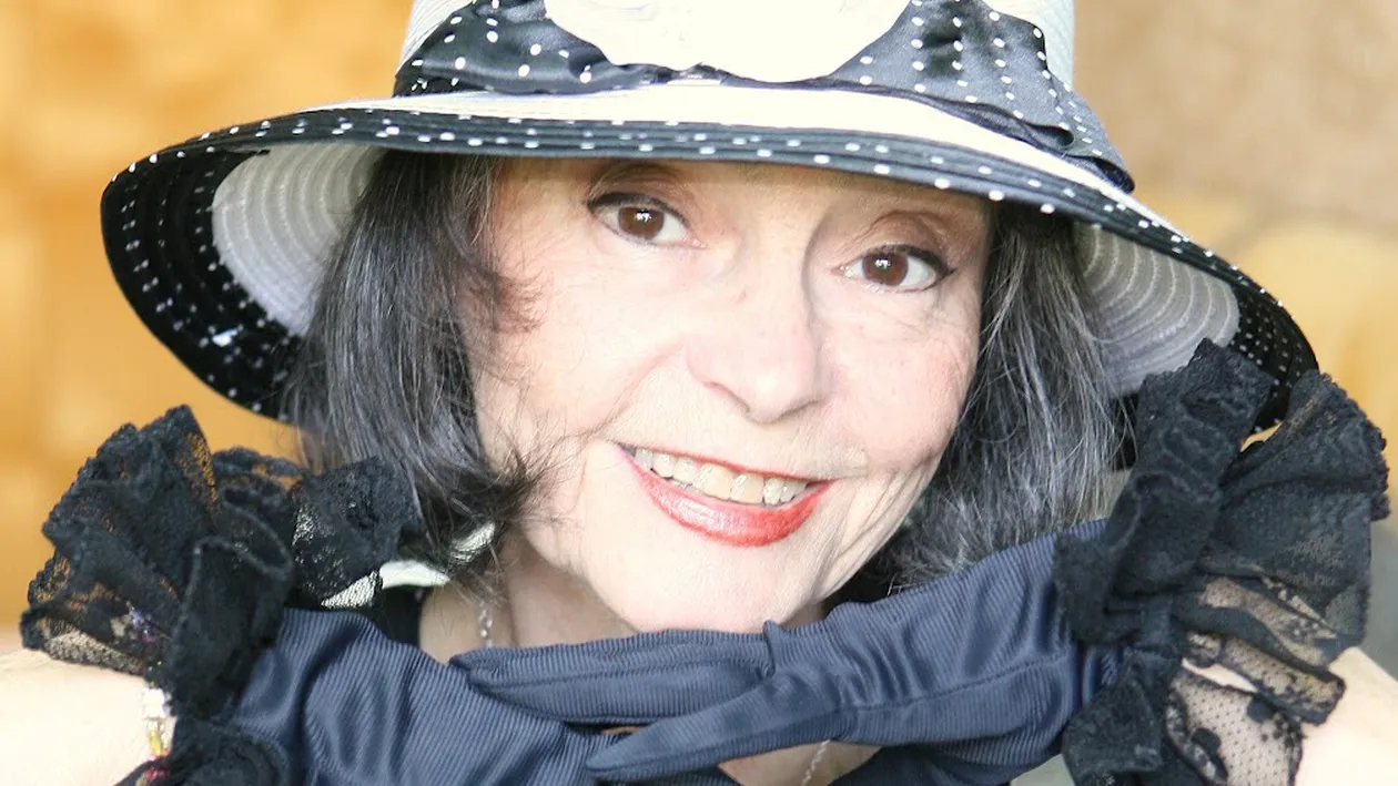 O cantareata din Romania refuza sa mai iasa din casa dintr-un motiv halucinant! “Ma consider urata, sunt complexata!”