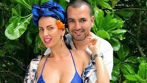 VIDEO / Andreea Bănică, surprinsă de soţul ei într-o poziţie de incendiară! Privirile au fost în zona ei intimă, iar mesajele indecente au apărut imediat