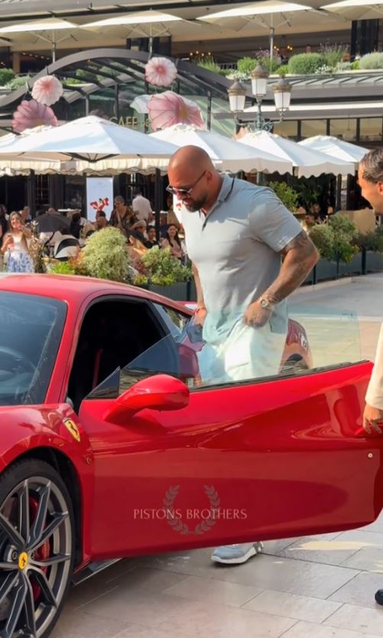 Alex Bodi a lovit la capitoul imagine, la Monaco (Foto: Instagram)