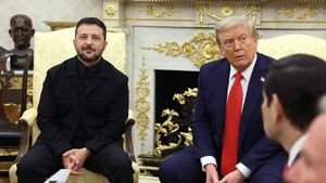 Cât costă costumul pe care Volodimir Zelenski l-a purtat în SUA? Donald Trump l-a complimentat pentru ținută