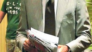 Gica Popescu, reclamat la politie de vecina lui