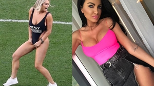 Raluca "Bombardiera", filmată în club alături de fotomodelul Kinsey Wolanski, cea care a intrat pe teren la finala Ligii Campionilor