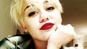 Miley Cyrus: "V-am mintit! Nimic nu a fost real! Totul este un mare fals". Despre ce vorbeste cantareata