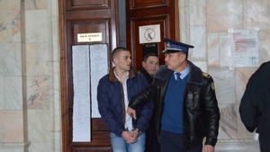 Ultima oră: Cum încearcă să scape din închisoare violatorii elevei din Vaslui