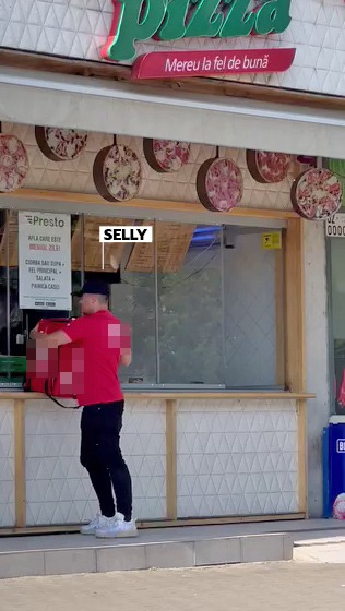 Selly s-a "înhămat" la cinci cutii de pizza dintr-un foc