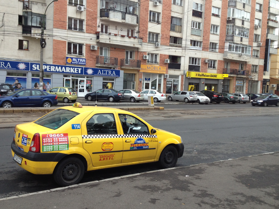 Taximetriştii din Bucureşti au creat un ”sindicat” anticlienţi