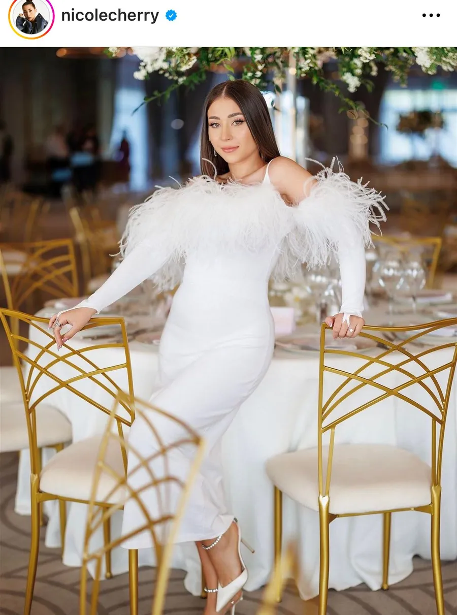 Cântăreața a strălucit la cununia civilă Sursa: Instagram.com/nicole.cherry