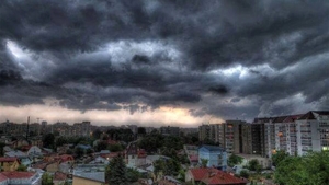 Nu am scăpat! Meteorologii Accuweather anunță 3 zile de furtuni și vijelie în București, începând cu această dată