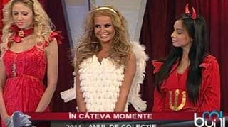 VIDEO Marina Dina face misto de Daniela Crudu! Se vrea cea mai cuminte asistenta! Uite-o imbracata in ingeras!